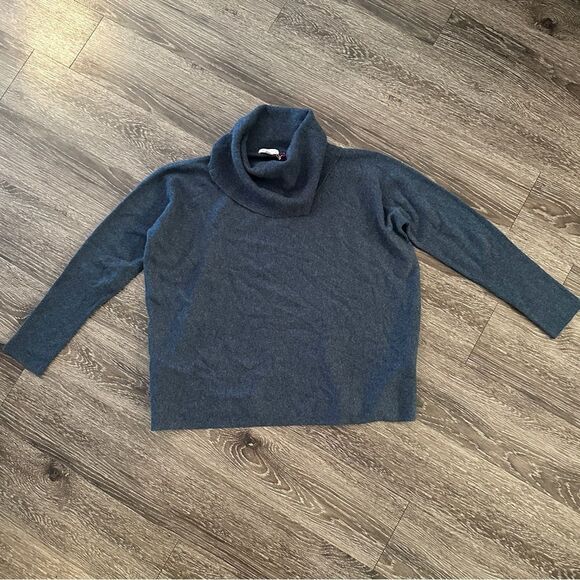 Garnet Hill 100% cashmere turtleneck - Picture 1 of 8